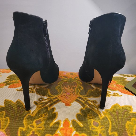 Enzo Angiolini Black Suede Peek-a-Boo Ankle Boots - Picture 3 of 10